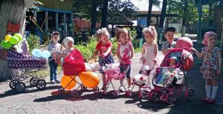 «Парад колясок» в детском саду №4