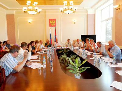 Заседание городского Совета перед депутатскими каникулами