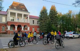 В День памяти и скорби в Гусь-Хрустальном прошел традиционный велопробег по местам расположения военных госпиталей В День памяти и скорби в Гусь-Хрустальном прошел традиционный велопробег по местам расположения военных госпиталей