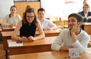 В первый день основного периода ЕГЭ-2022 экзамены сдавали 1200 школьников Владимирской области