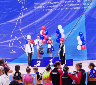Удачное выступление гусевских спортсменок в международном фестивале «SKY WORLD 2022» 