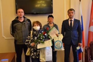 Еще 2 семьи из Гусь-Хрустального получили свидетельства на получение жилищной субсидии