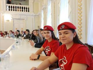 Гусевские юнармейцы поделились с молодыми активистами ЛНР опытом патриотической работы