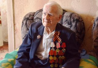 Светлой памяти ветерана Великой Отечественной войны Ларькина Василия Николаевича