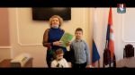 Глава города Алексей Соколов вручил сертификаты на приобретение жилья еще 3-м молодым семьям 04.03.2021