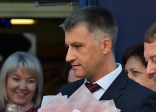 Глава города Алексей Соколов поздравил школьников и педагогов с началом учебного года