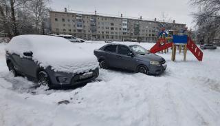 В Гусь-Хрустальном началась борьба с несанкционированной парковкой во дворах