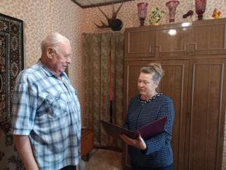 Сотрудники МО МВД России «Гусь-Хрустальный» и Совет ветеранов поздравили с 80-летним юбилеем ветерана ОВД Евгения Михайловича Быкова Сотрудники МО МВД России «Гусь-Хрустальный» и Совет ветеранов поздравили с 80-летним юбилеем ветерана ОВД Евгения Михайловича Быкова