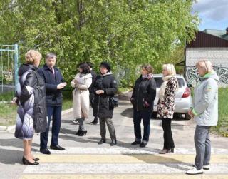 Глава города Алексей Соколов провел ряд встреч с жителями по вопросам ремонта дорог и тротуаров в Гусь-Хрустальном