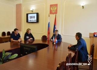 Глава города Алексей Соколов провёл совещание о восстановлении исторического здания казармы на улице Васильева Глава города Алексей Соколов провёл совещание о восстановлении исторического здания казармы на улице Васильева