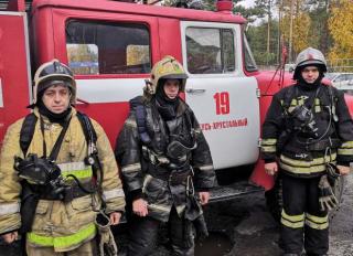 Пожарные спасли двух человек на пожаре в городе Гусь-Хрустальном