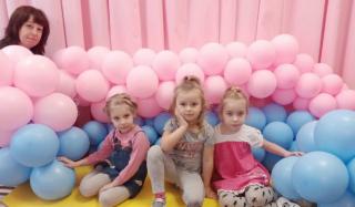 В детском саду №4 прошло развлечение «Путешествие на воздушном шаре»